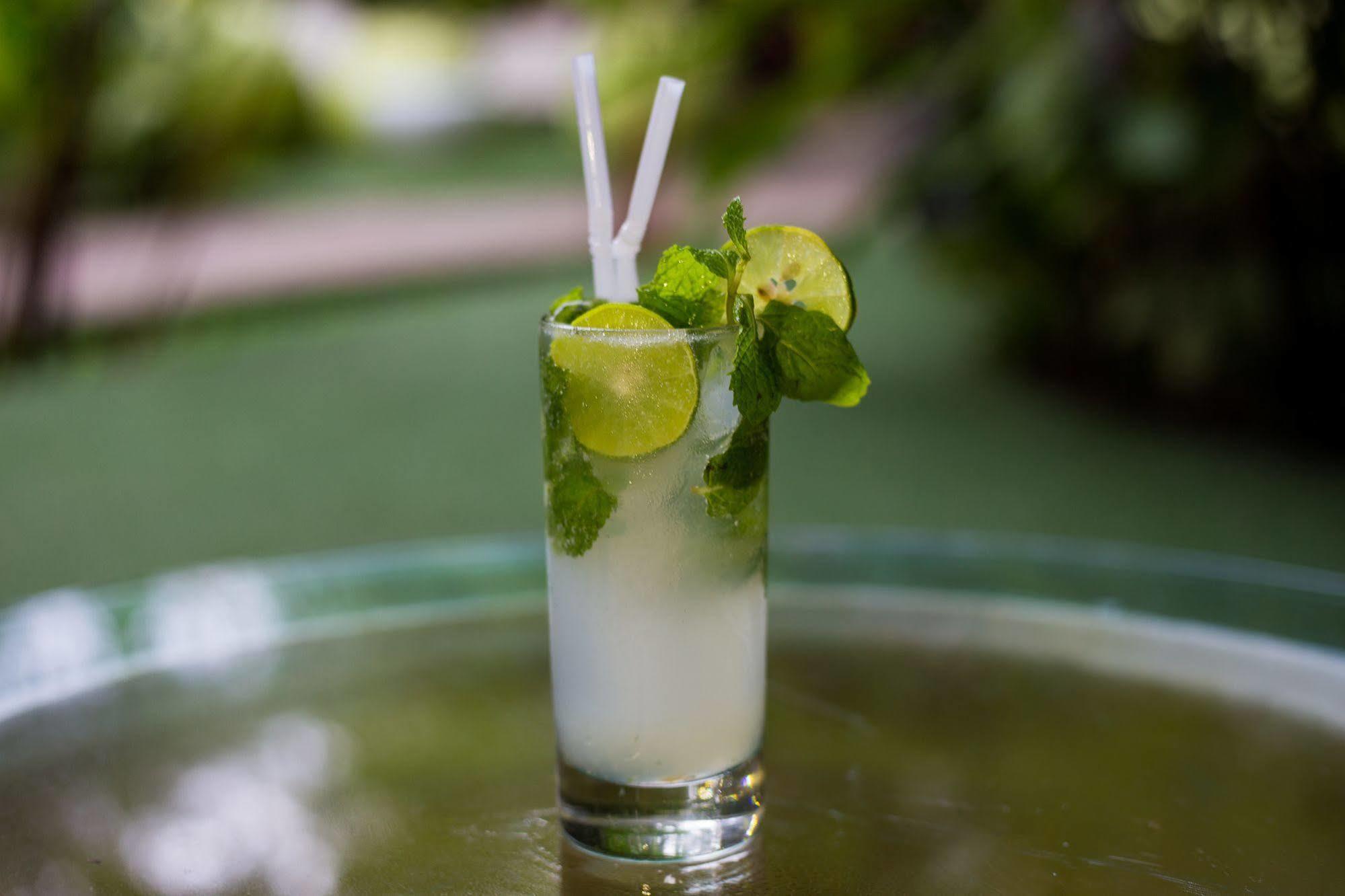 Ashia Hotel & Lounge Siem Reap Ngoại thất bức ảnh