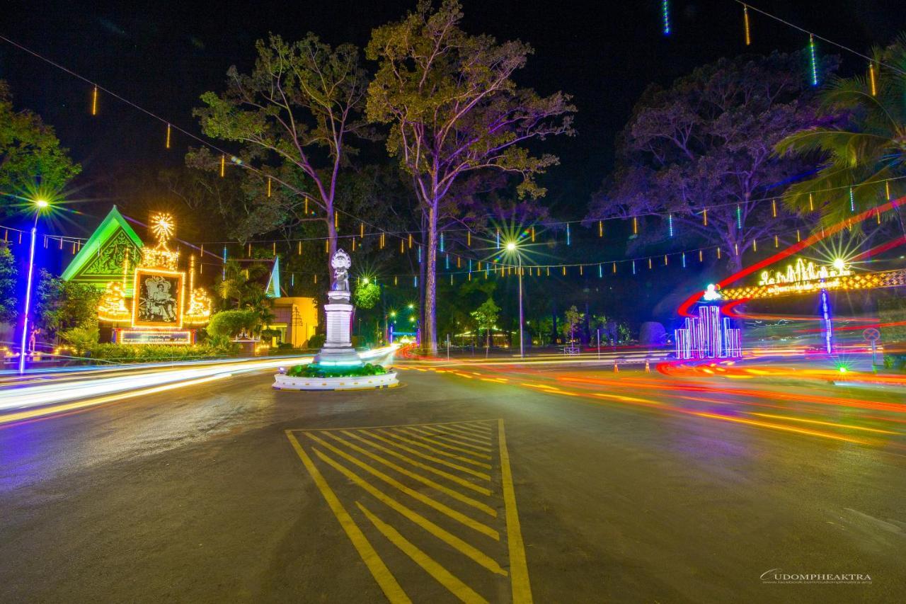 Ashia Hotel & Lounge Siem Reap Ngoại thất bức ảnh